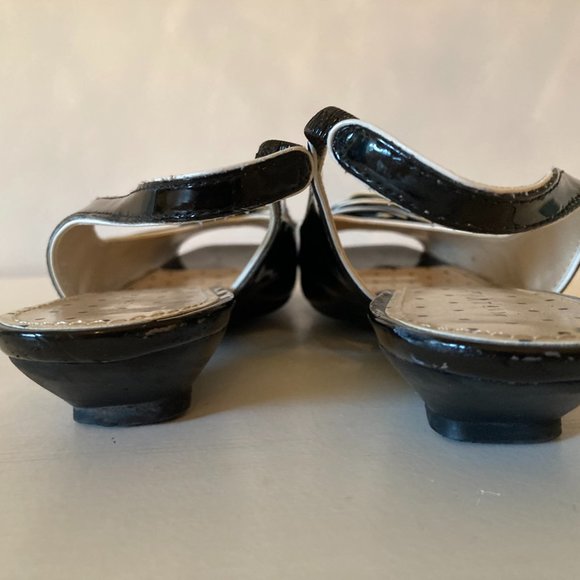 Anne Klein iFlex Black & White Open Toe Shoe - EUC - Picture 7 of 10